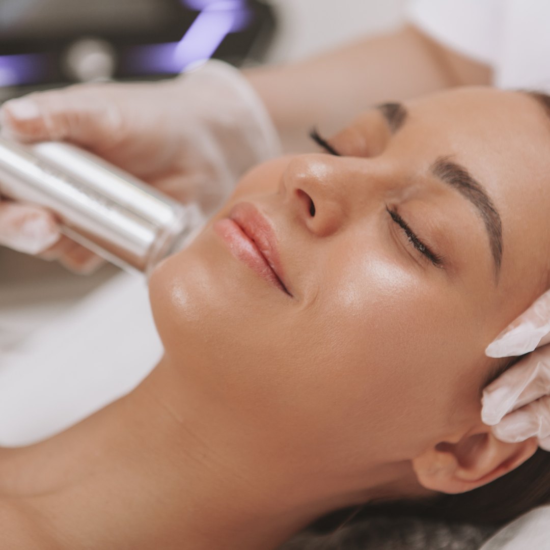 Pulizia viso con ultrasuoni