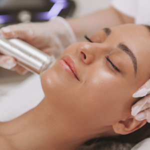 PULIZIA VISO CON ULTRASUONI
